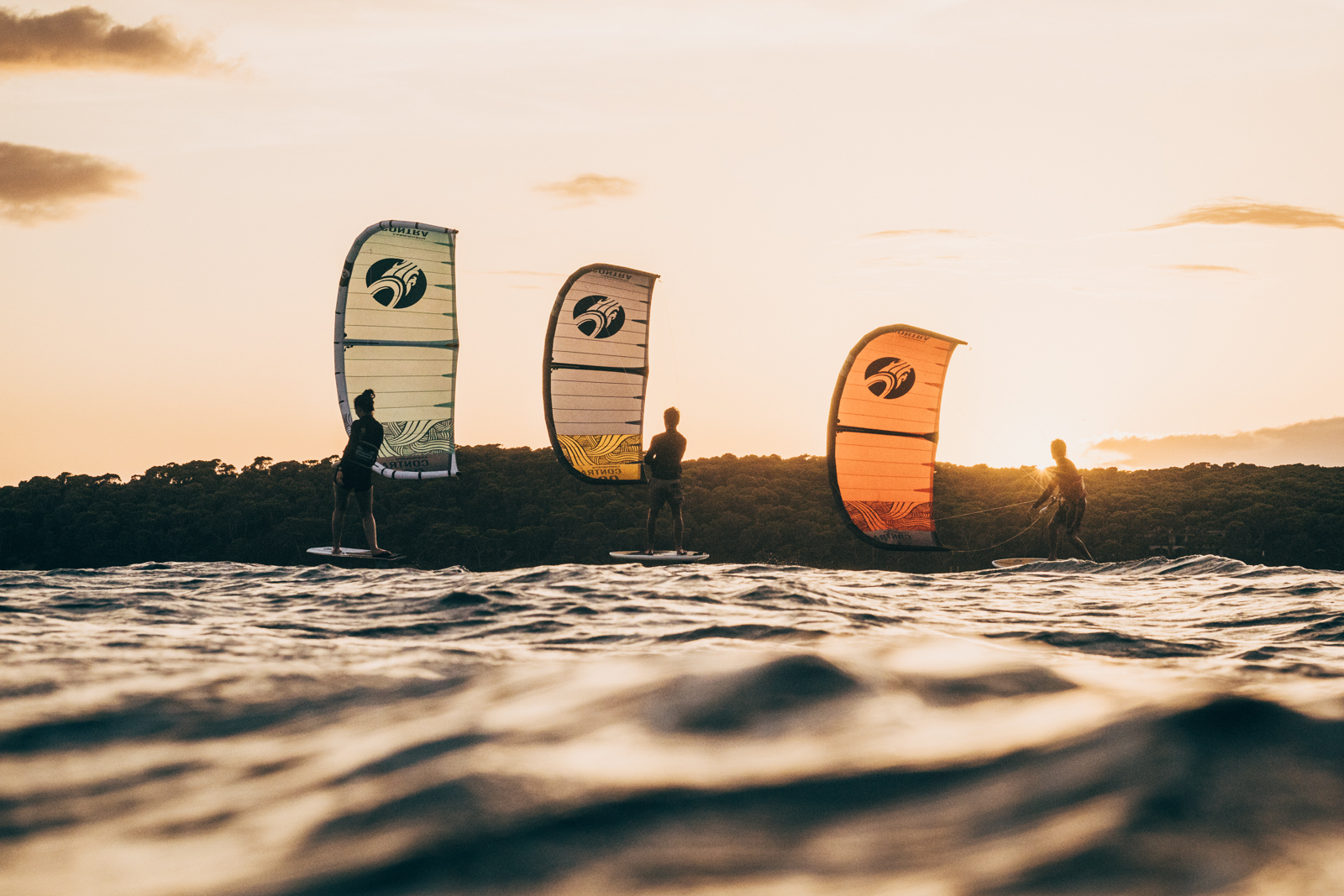 Immergiti nella pratica del Kitesurf e vivi una vacanza alternativa nel Sud Sardegna.